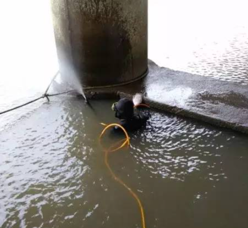 水下超級英雄碳纖維布，加固海洋建筑的隱形力量